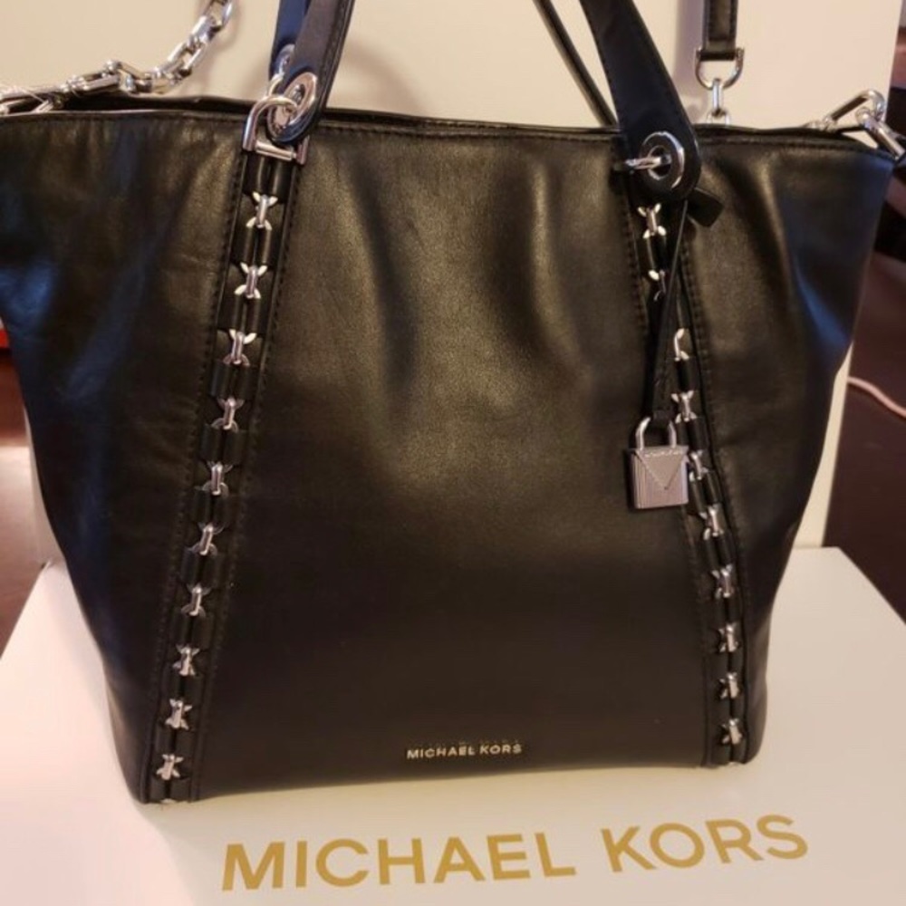 Michael Kors Authentic Purse